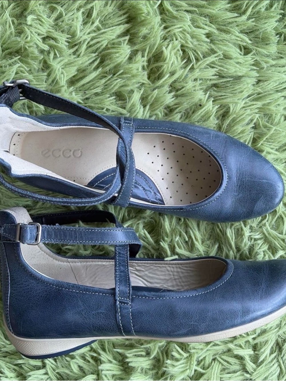 Ecco navy leather Mary Jane flats with adjustable strap